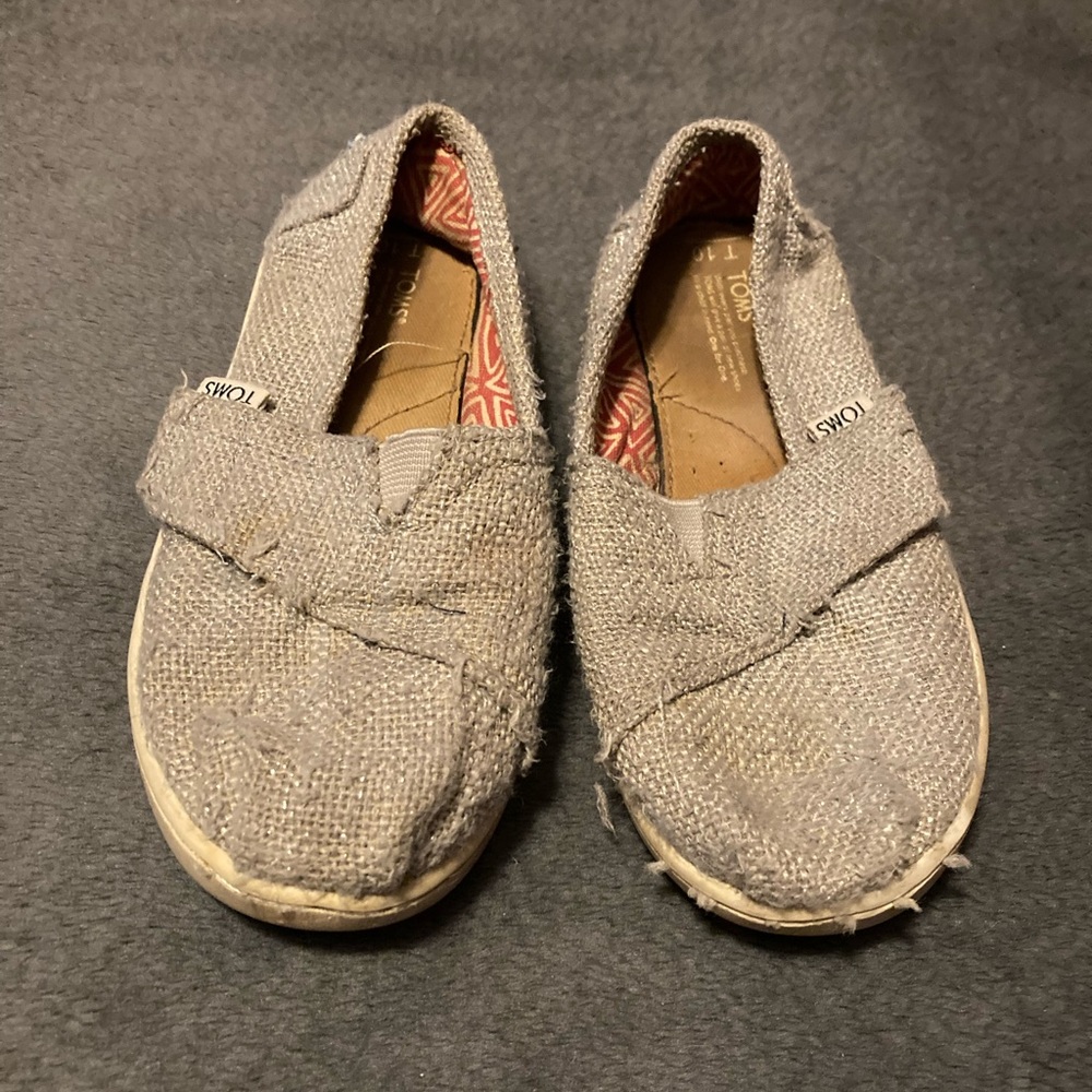 Sliver/Gray Toms Slip on Toddler Size 10t Shoes